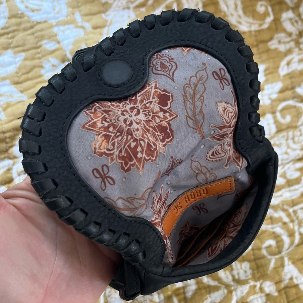 HOBO Dancer Crossbody - Picture 3 of 3